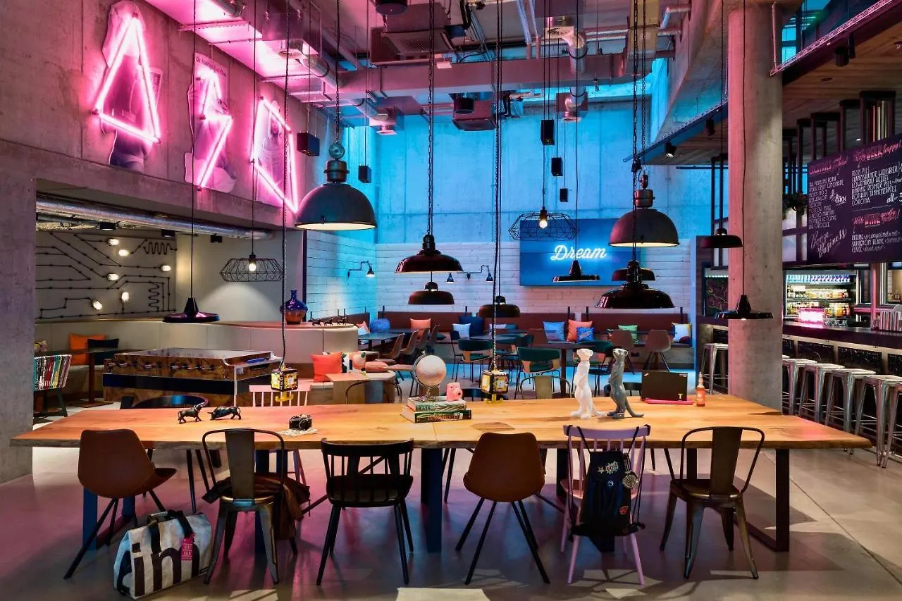 Moxy Frankfurt City Center Frankfurt am Main Hotel