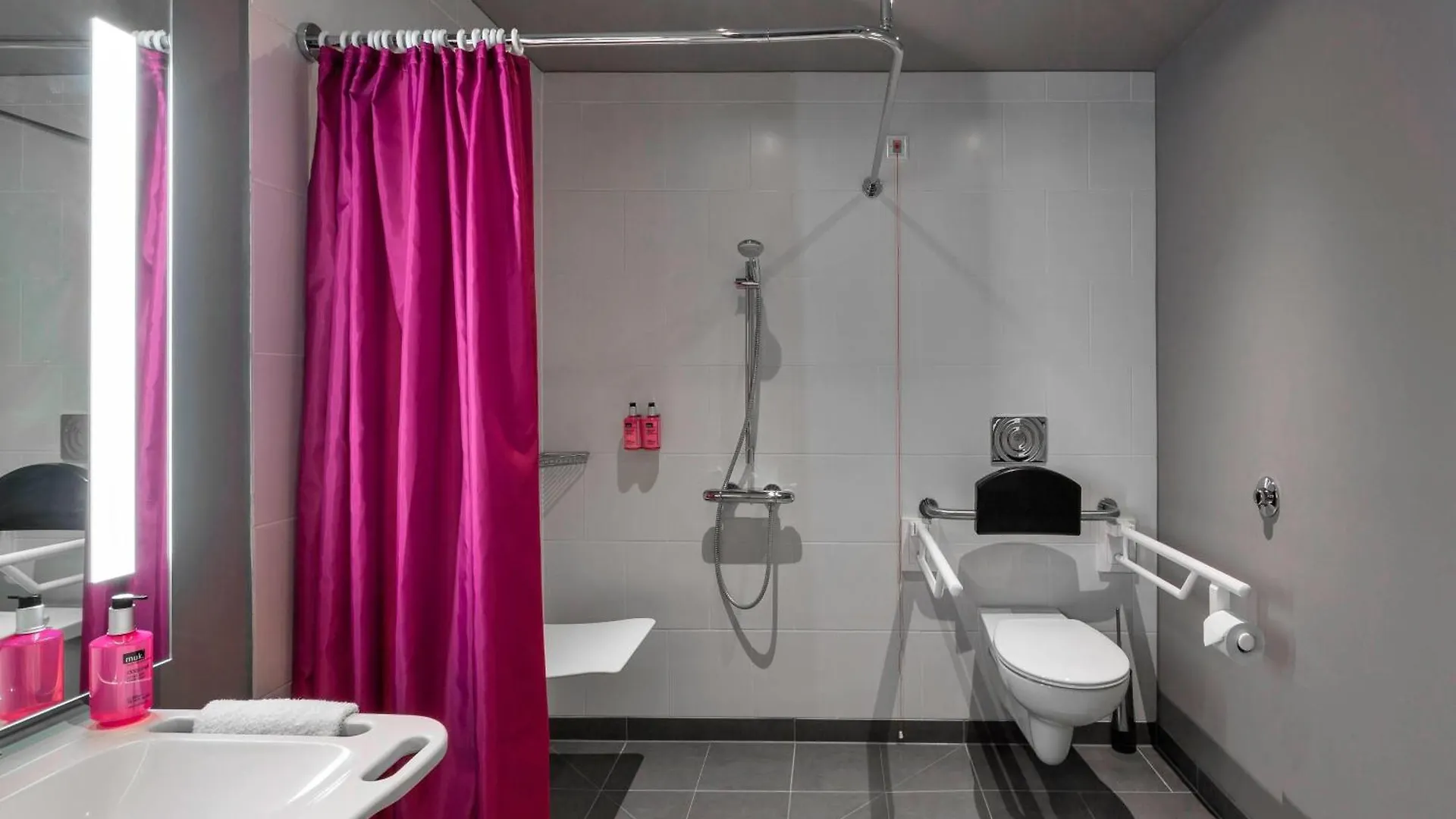 Moxy Frankfurt City Center Frankfurt am Main