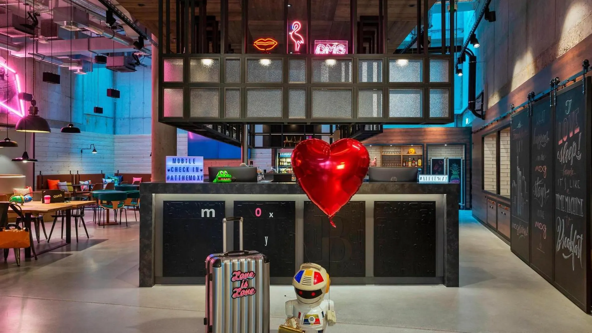 Moxy Frankfurt City Center Frankfurt am Main